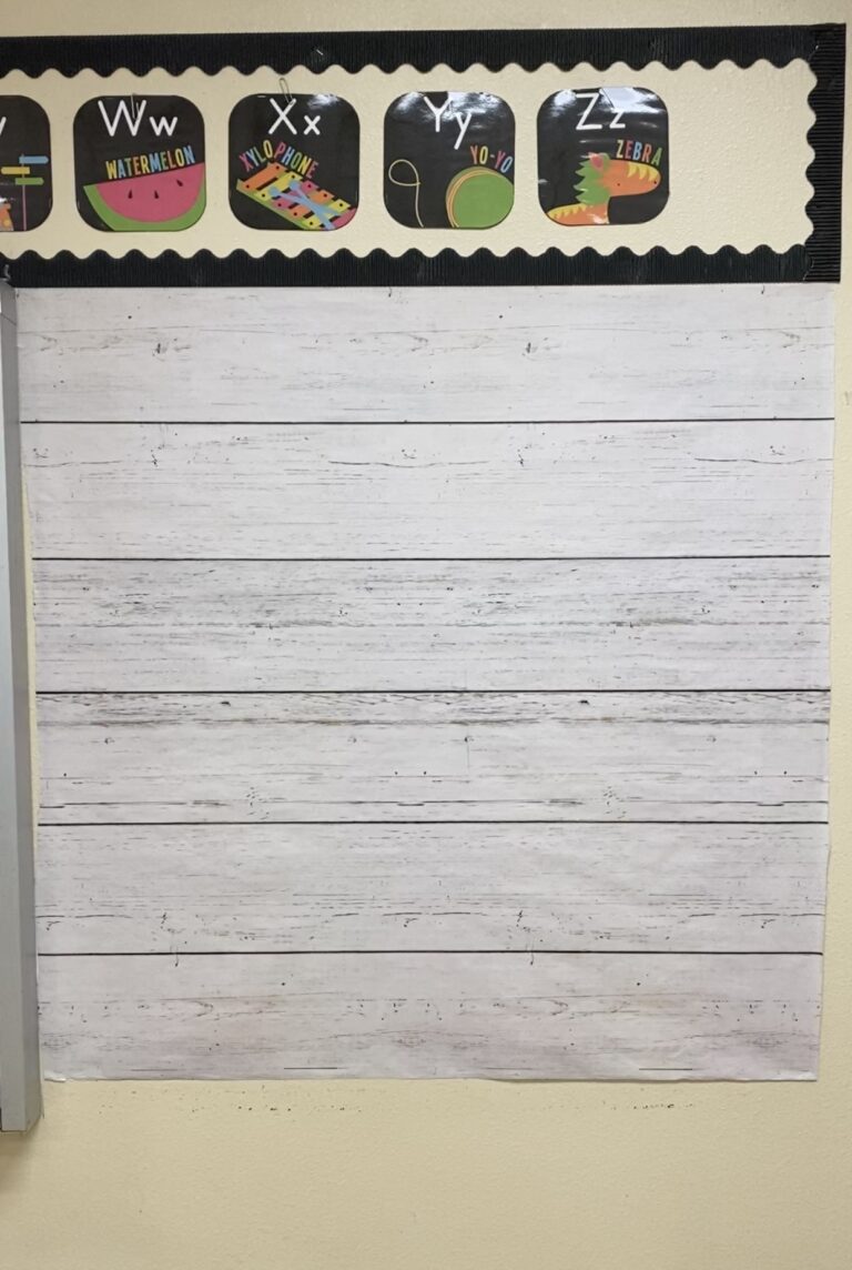How to make a Back to School Bulletin Board - Fadeless